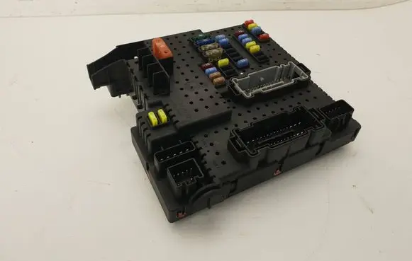 Volvo XC90 Fuse module 8676391 12217799 04W313
