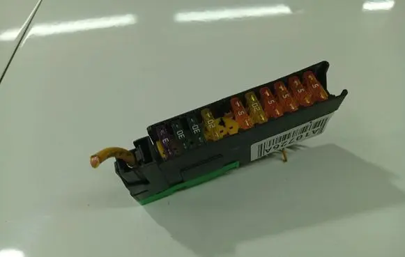 Citroen C5 Fuse box set 9627791880