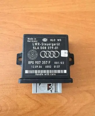 Audi A4 S4 B6 8E 8H Light module LCM 8P0907357F 5LA00837901