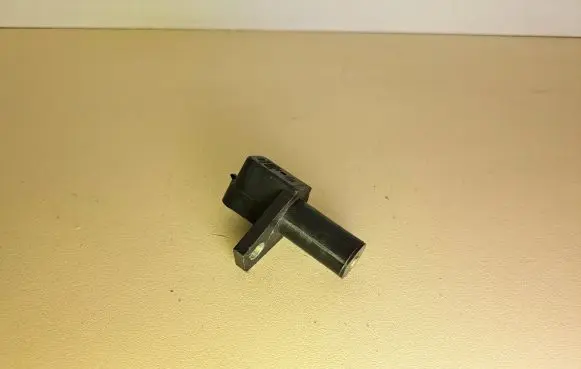 Lada Niva Camshaft speed sensor 3847010 384701004 2112