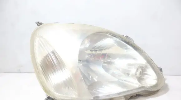Toyota Yaris Headlight/headlamp