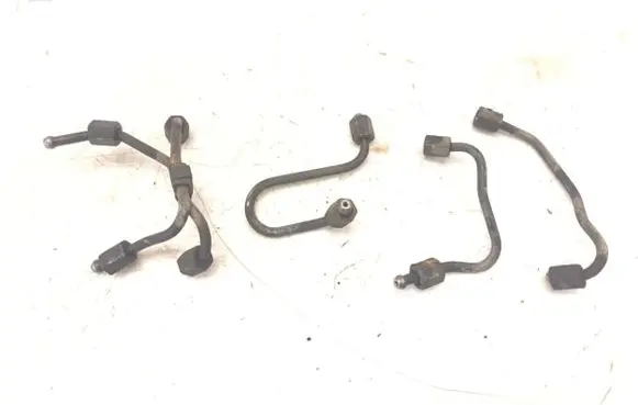 Fuel injector supply line/pipe