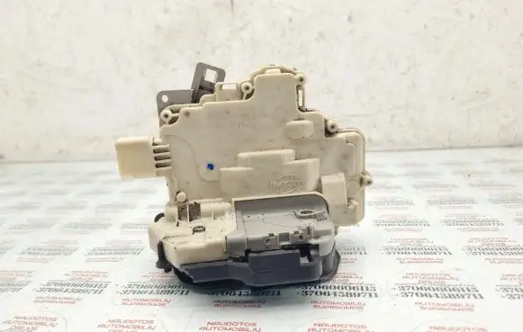 Seat Exeo (3R) Rear door lock 8E0839015