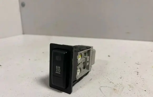 Toyota Avensis T250 Windscreen/window heater switch 153261