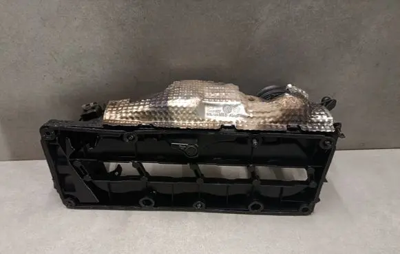 Volkswagen Golf VI Rocker cam cover 03L129969D 03L103469