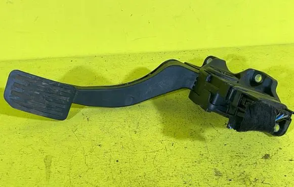 Ford Galaxy Accelerator throttle pedal 9F836