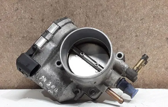 Audi A4 S4 B6 8E 8H Throttle valve 078133062B