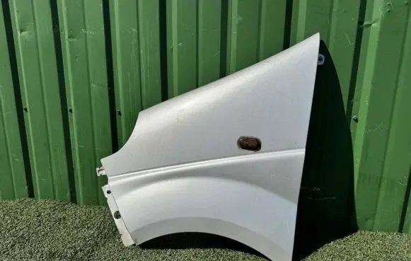 Opel Vivaro Fender 91160070 93160799