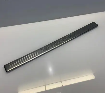 Mercedes-Benz E W212 Side skirt front trim A2126860936 2126860936