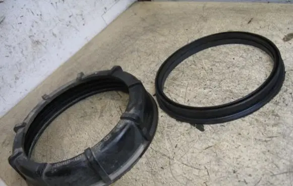 Mercedes-Benz Vito Viano W638 In tank fuel pump screw locking ring/nut 9019900054