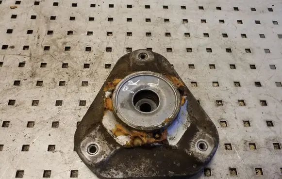 Mercedes-Benz E W212 Other front suspension part 