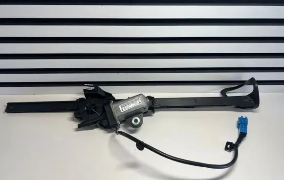Mercedes-Benz C W205 Seat belt adjustment motor A2058600282 A2058600457