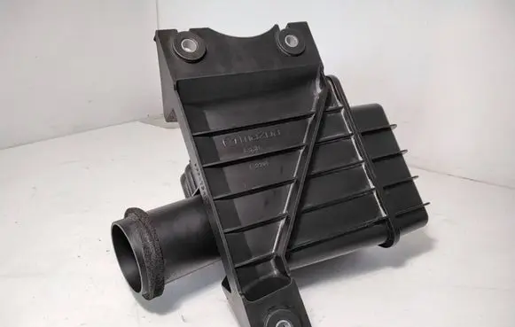 Mazda CX-7 Air intake duct part K3804 L33D