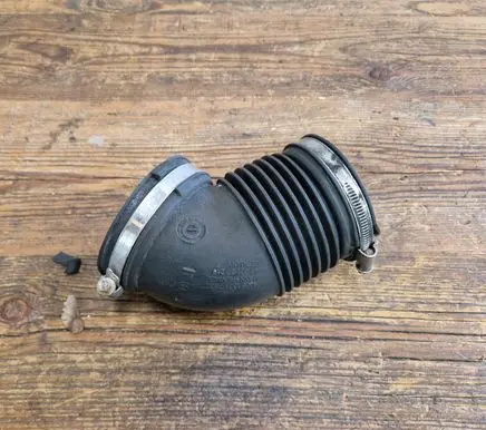 BMW 3 E90 E91 Air intake hose/pipe 7532755