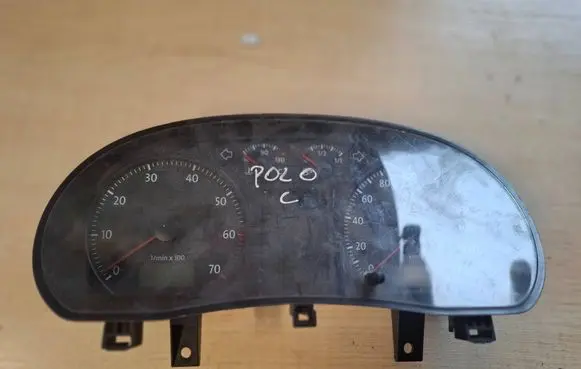 Volkswagen Polo IV 9N3 Speedometer (instrument cluster) 6Q0920823F 6Q0920323F A2C53099884