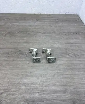 Skoda Octavia Mk3 (5E) Front door upper hinge 7N0831402A