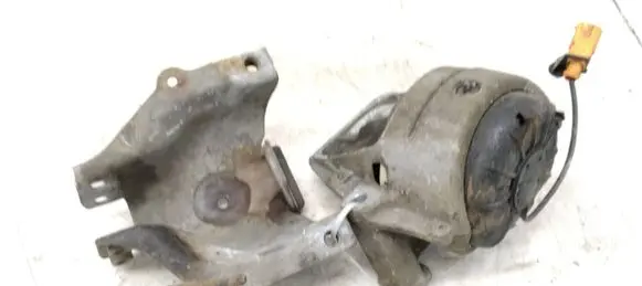 Audi A4 S4 B8 8K Engine mount bracket 8K0199381