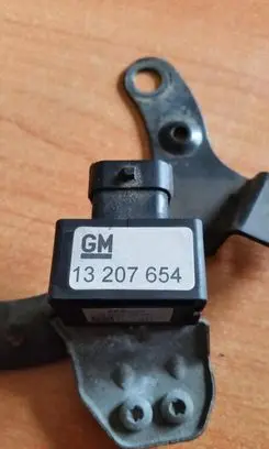 Opel Signum ABS wheel speed sensor 13207654