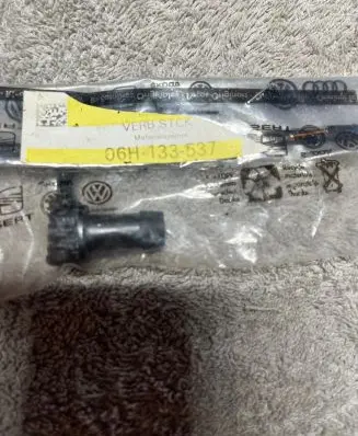 Audi Q5 SQ5 Vacuum line/pipe/hose 06H133537
