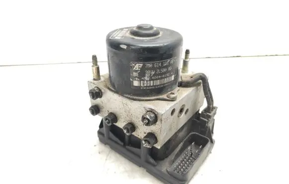 Volkswagen Golf IV ABS Pump 1J0907379G 10094903403 7M0614111AE