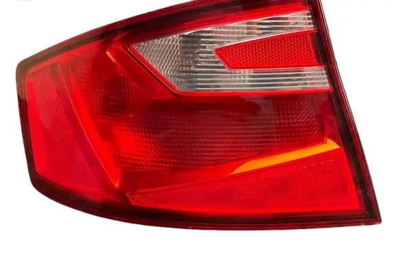 Seat Toledo IV (NH) Rear/tail lights 18489601