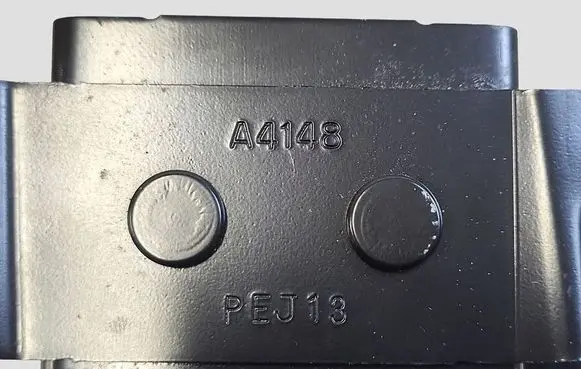 KIA Sorento Middle seatbelt (rear) E40432005