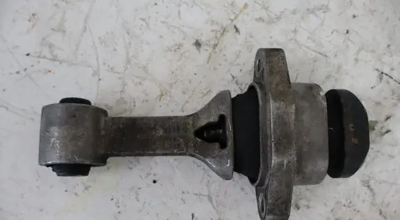Hyundai i40 Engine mount vacuum valve