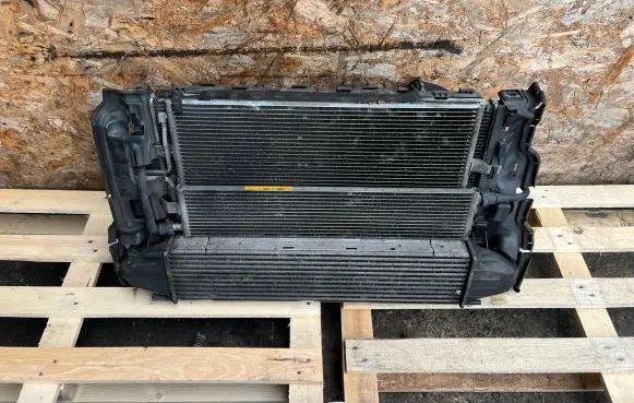 Volvo V60 Radiator set 31368326 31368445 6G918C607ND