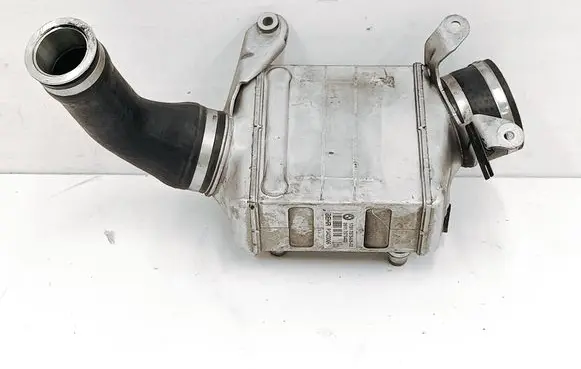 BMW 7 F01 F02 F03 F04 Intercooler radiator 7575403 7575406 7575407