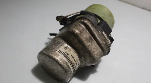 Volkswagen Polo Power steering pump 6Q0423156