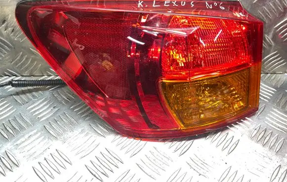 Lexus IS 220D-250-350 Rear/tail lights