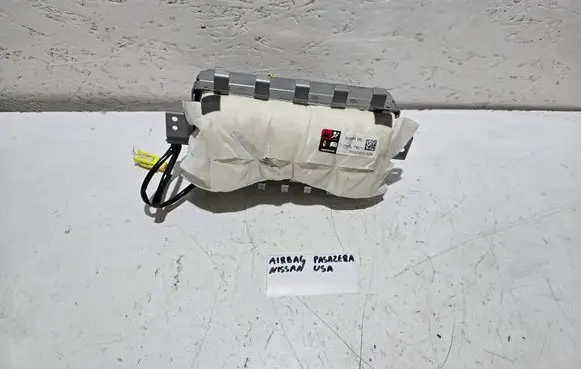 Nissan Rogue Passenger airbag 6559664 R8PCYE01ADD