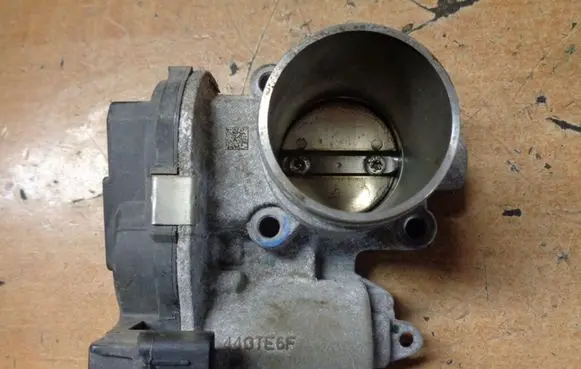 Fiat 500X Engine shut-off valve 55263127