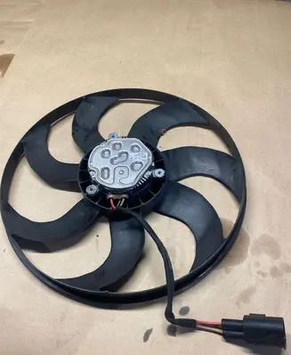 BMW 2 F46 Electric radiator cooling fan 7636069 16463570 0911782006621