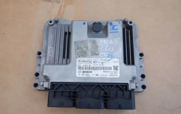 Ford Focus Engine control unit/module 12A650