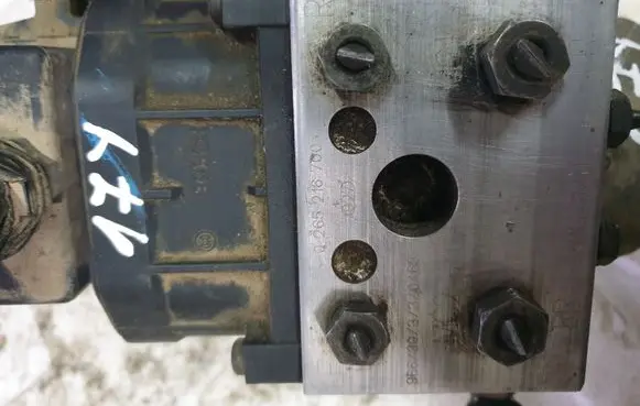 Ford Mondeo MK II ABS Pump 0265216700 404966151205