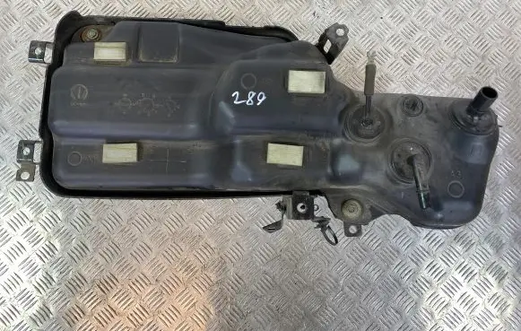 Jeep Cherokee AdBlue liquid reservoir 