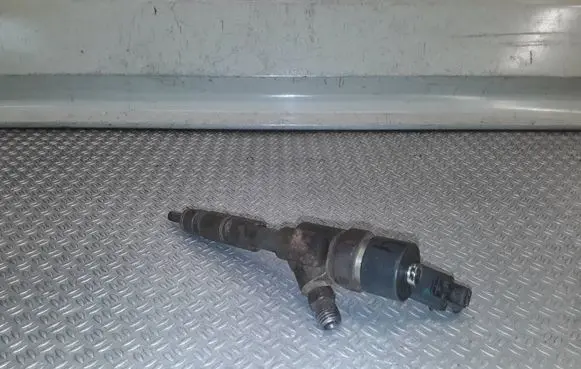 Renault Espace IV Fuel injector 0445110110b 8200100272