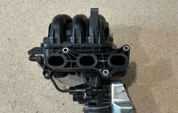 Toyota Aygo AB10 Intake manifold