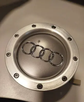 Volkswagen PASSAT B5 R14 wheel hub/cap/trim 8D0601165K1H7