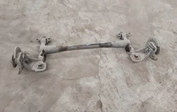 Opel Zafira B Rear axle beam 