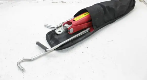 Nissan Qashqai Tool set 