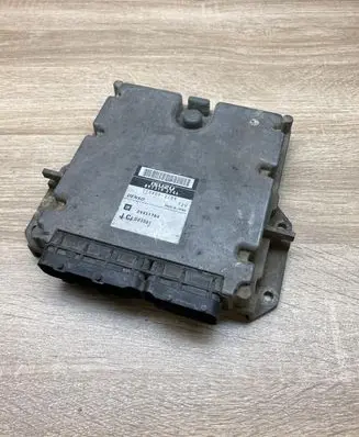 Opel Vectra C Engine control unit/module ECU 8973192746 2758002184 24451764