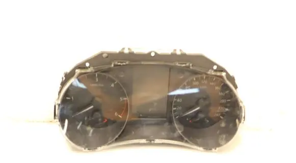 Nissan Qashqai Clock 