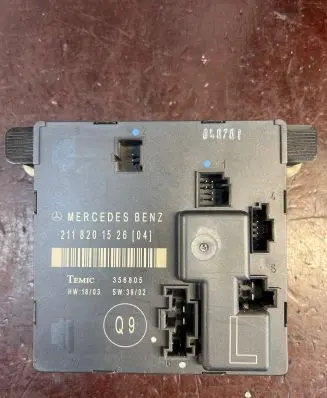 Mercedes-Benz E W211 Door control unit/module 2118201526 356805