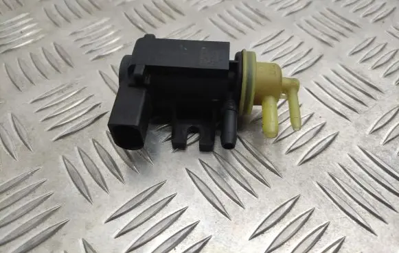 Skoda Octavia Mk3 (5E) Turbo solenoid valve 1K0906627B