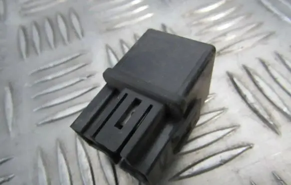 Volvo S40, V40 Other relay v23134b52x240 v23134-b52-x240