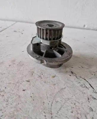 Opel Vectra B Water pump