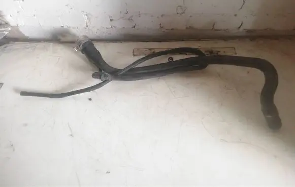 Fuel tank filler neck pipe