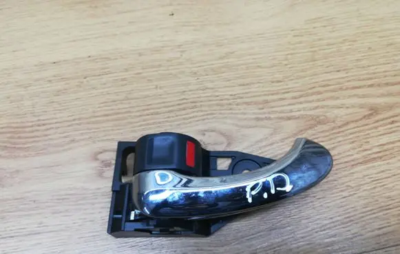 Toyota RAV 4 (XA30) Front door interior handle